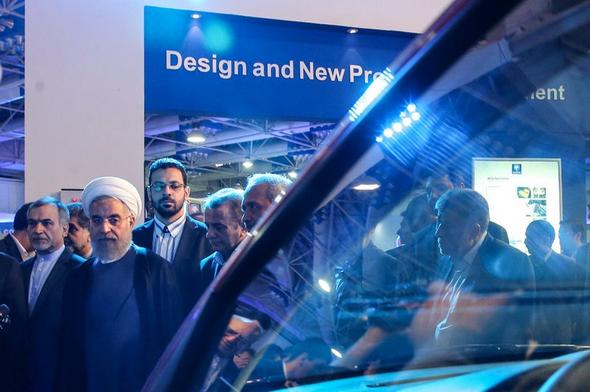 تصاویر : بازدید روحانی از دستاوردهای نمایشگاه صنعت خودرو