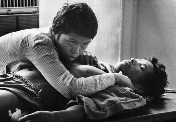 تصاویر : عکاسی در یک قدمیِ مرگ