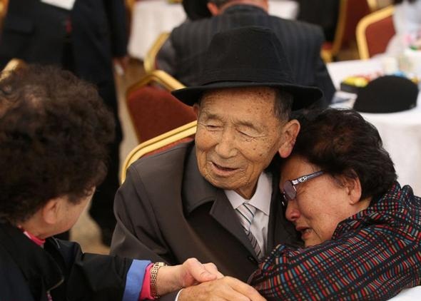 تصاویر : دیدار پس از 65 سال