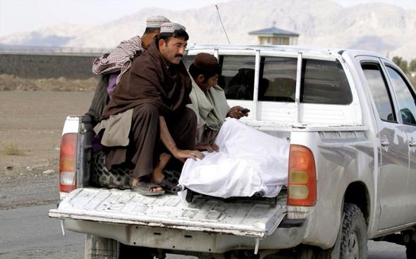 تصاویر : حمله طالبان به فرودگاه قندهار‎