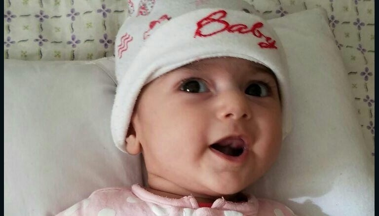 تصاویر/بازماندن دختر بیمار ۴ ماهه ایرانی از عمل جراحی قلب در آمریکا