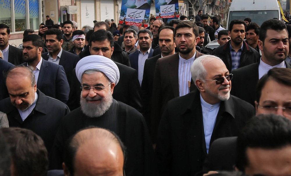 تصاویر : حضور مسئولین در راهپیمایی ۲۲ بهمن