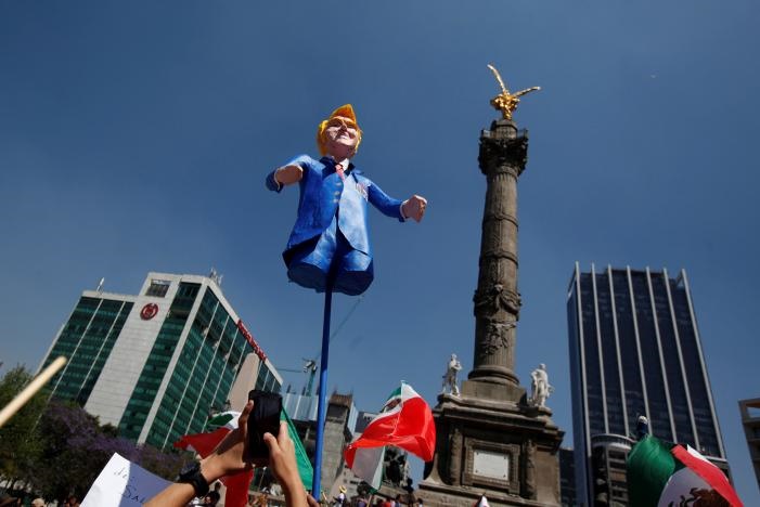 تصاویر : تظاهرات سراسری ضد ترامپ در مکزیک
