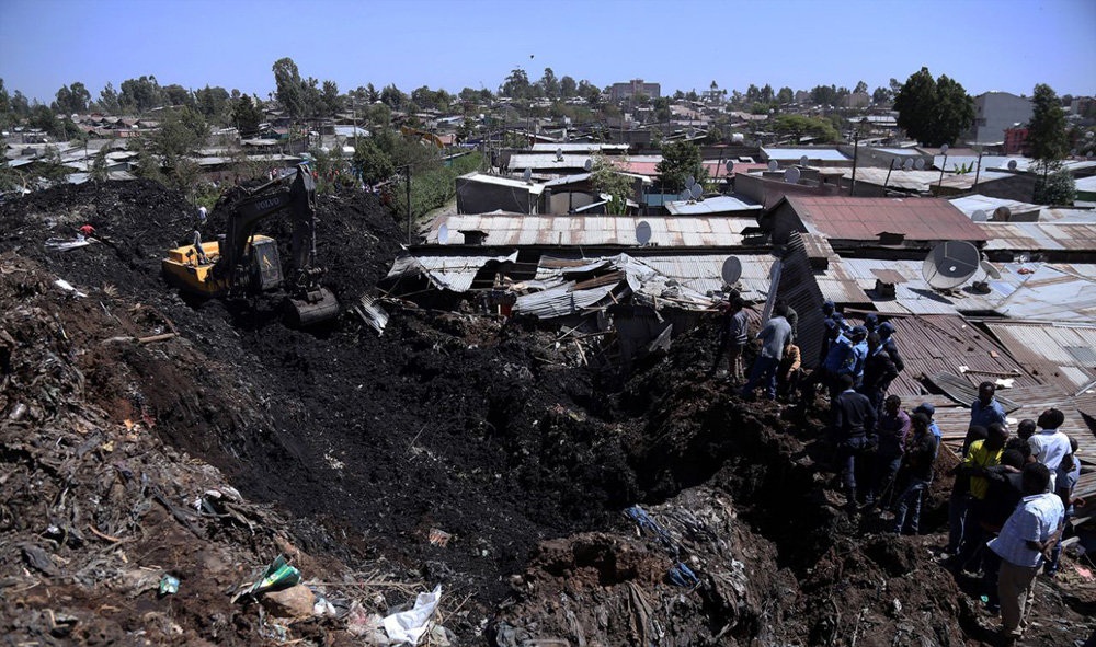 تصاویر : سقوط کوه زباله در اتیوپی