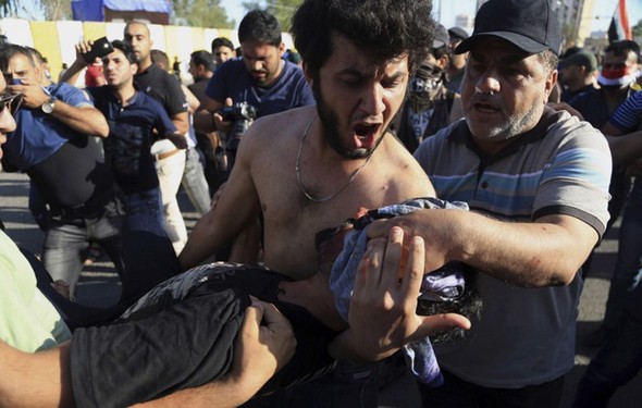تصاویر : حمله هوادارن مقتدی صدر به منطقه سبز