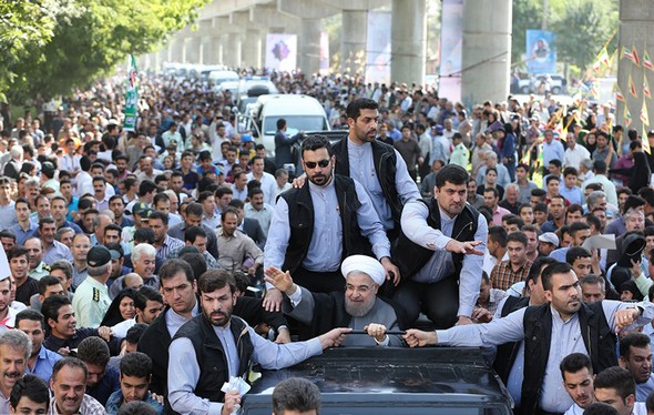 تصاویر : استقبال از روحانی در کرمانشاه