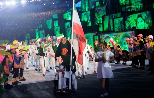 تصاویر : رژه کاروان‌ها در افتتاحیه المپیک