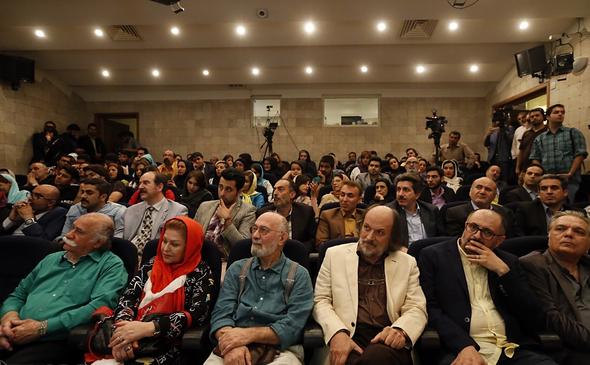تصاویر : هنرمندان در جشن تولد امین تارخ تصاویر : هنرمندان در جشن تولد امین تارخ