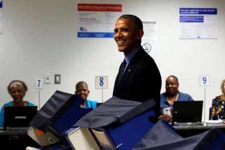 اوباما رای زودهنگام خود را به صندوق انداخت + تصاویر