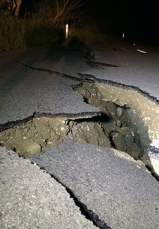 تصاویر : زلزله ۷.۸ ریشتری در نیوزیلند