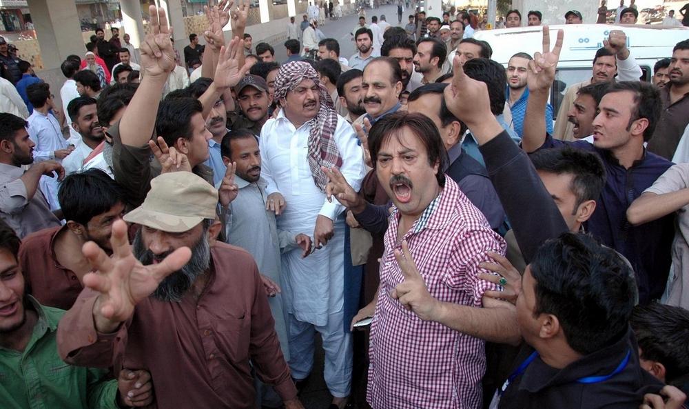 تصاویر : درگیری پلیس با مخالفان دولت در پاکستان