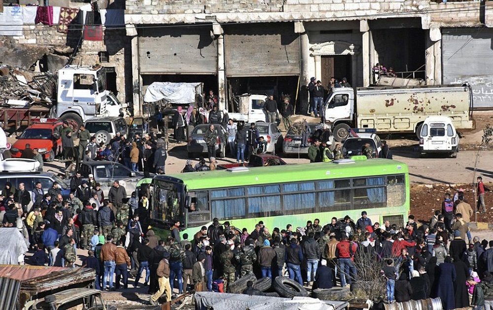 تصاویر : خروج تروریست ها از حلب‎