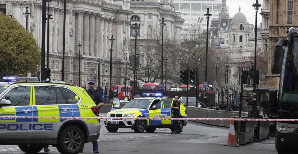 تصاویر :  تیراندازی بیرون ساختمان پارلمان انگلیس