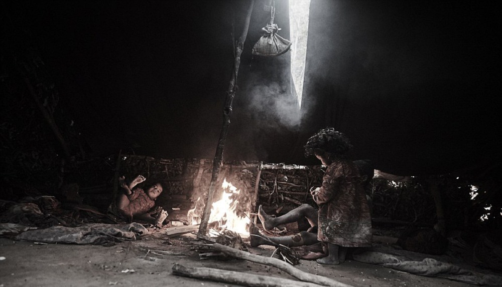تصاویر : قبیله نپالی که مرده‌هایش را ایستاده دفن می‌کند