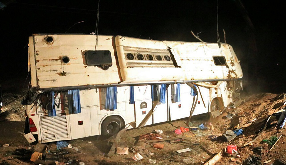 تصاویر : تصادف خونین اتوبوس درسبزوار با 32کشته و زخمی