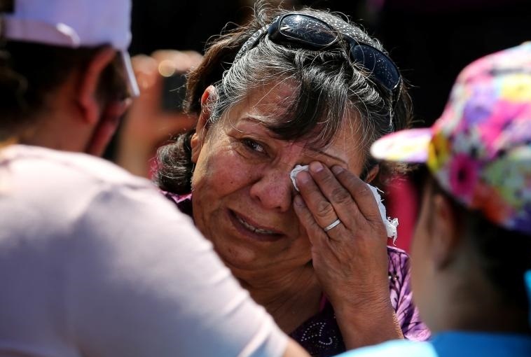 تصاویر : باز شدن مرز آمریکا و مکزیک فقط برای ۳ دقیقه جهت دیدار خانواده ها