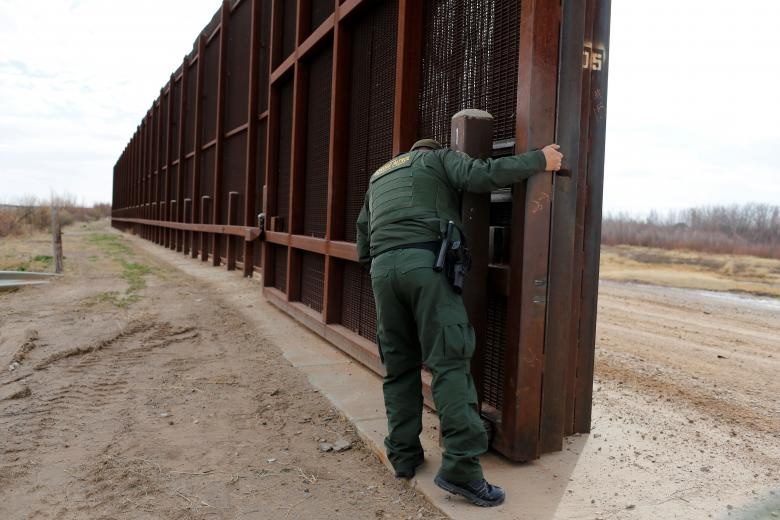 تصاویر : دیوار آهنین میان آمریکا و مکزیک