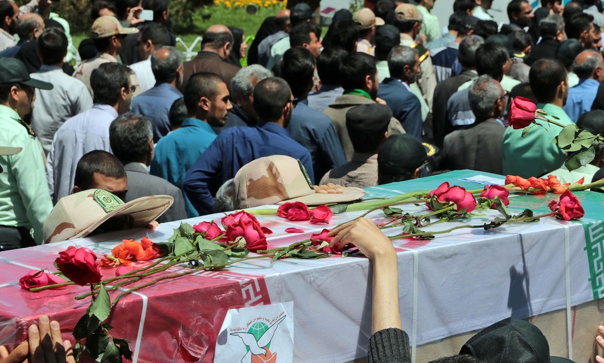 تصاویر : تشییع پیکر پاک 6 شهید حادثه تروریستی در مشهد