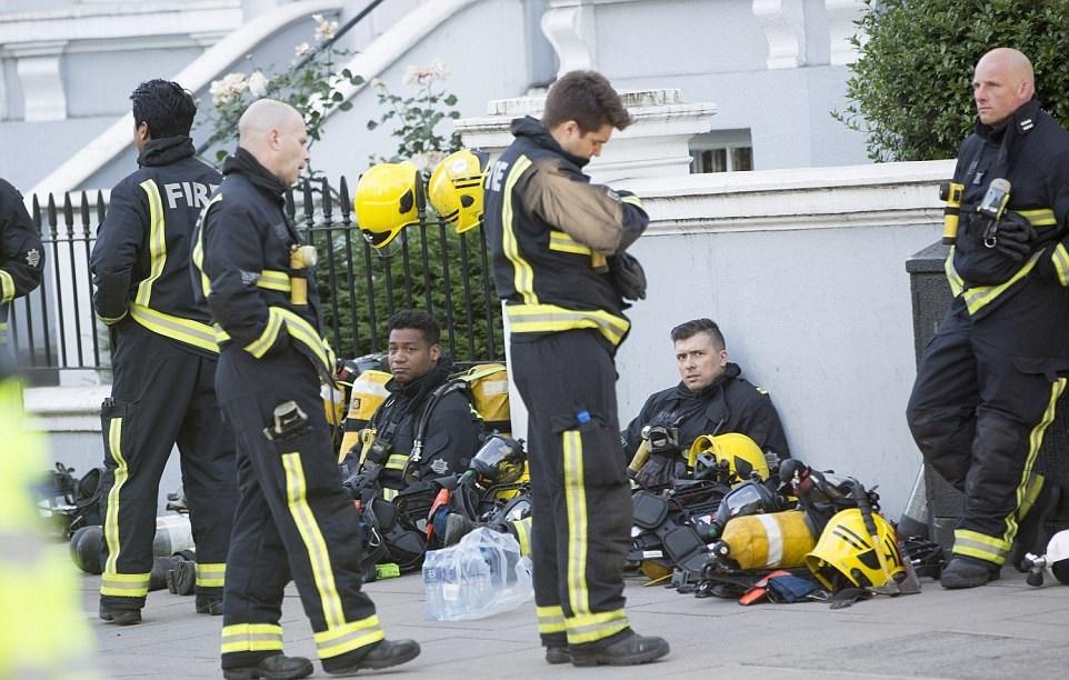 تصاویر : آتش سوزی برج مسکونی در لندن‎