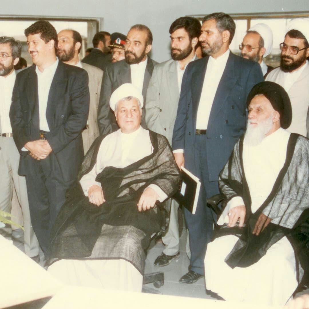 جهانگیری و هاشمی رفسنجانی در بازدید از اولین کامپیوتر وارد شده به ایران