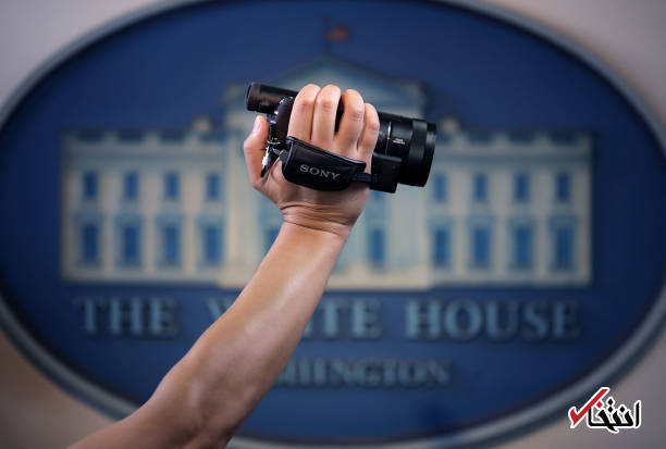 تصاویر : خداحافظی شان اسپایسر با کاخ سفید و معارفه سارا سندرز