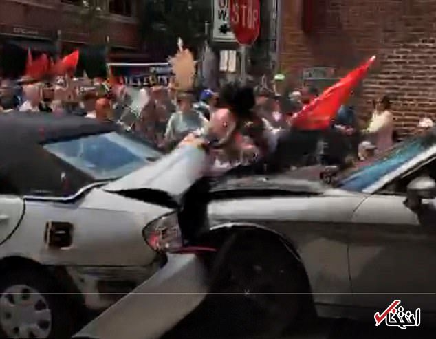 عکس/ لحظه زیرگرفتن معترضان نژادپرستی با خودرو در ویرجینیا