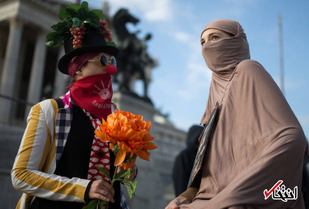 تصاویر : ماسک حیوانات عامل سردرگمی پلیس اتریش در اجرای قانون منع پوشش صورت