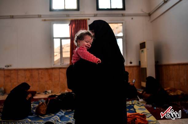 عکس/ فرار چند زن عناصر داعش از رقه