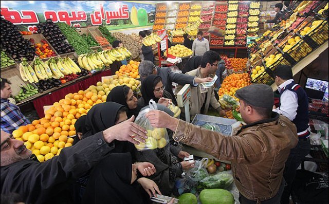 تهرانی‌ها میوه را ۲۸ درصد گران‌تر می‌خرند!
