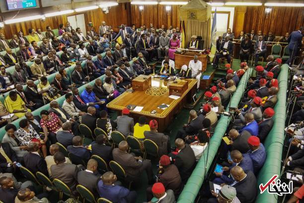 تصاویر : نمایندگان پارلمان اوگاندا به جان هم افتادند