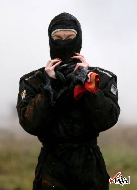 تصاویر : تست ساعت مچی ارتش روسیه مقابل انفجارهای مهیب توسط زن بدلکار
