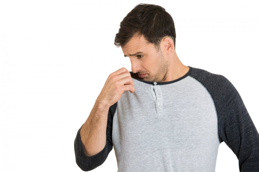 6 دلیل مرموز بوی بدن