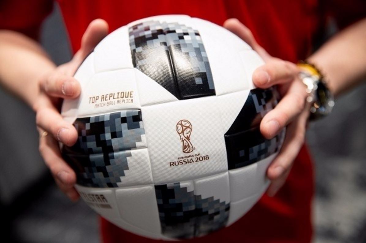 رییس جمهوری سوریه توپ فوتبال جام جهانی هدیه گرفت