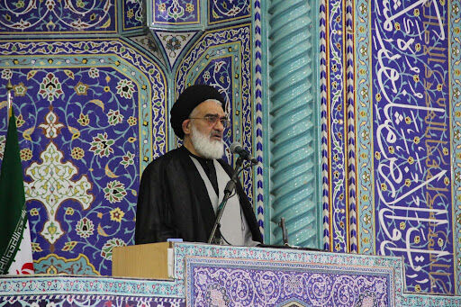 سعیدی، خطیب جمعه قم: حفظ حجاب برای همه مؤمنان واجب اما برای اهالی قم واجب تر است / مقدس بودن قم به صراحت در روایات ذکر شده / نفوذیها مأموریت دارند قداست قم را با ترویج فساد و ابتذال خدشهدار کنند / هرکس بخواهد از خط قرمز قم عبور کند باید پاسخگو باشد سعیدی، خطیب جمعه قم: حفظ حجاب برای همه مؤمنان واجب اما برای اهالی قم واجب تر است / مقدس بودن قم به صراحت در روایات ذکر شده / نفوذیها مأموریت دارند قداست قم را با ترویج فساد و ابتذال خدشهدار کنند / هرکس بخواهد از خط قرمز قم عبور کند باید پاسخگو باشد