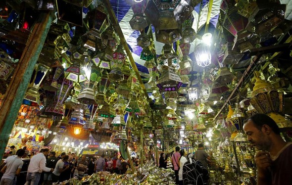 تصاویر : آغاز ماه رمضان در کشورهای اسلامی