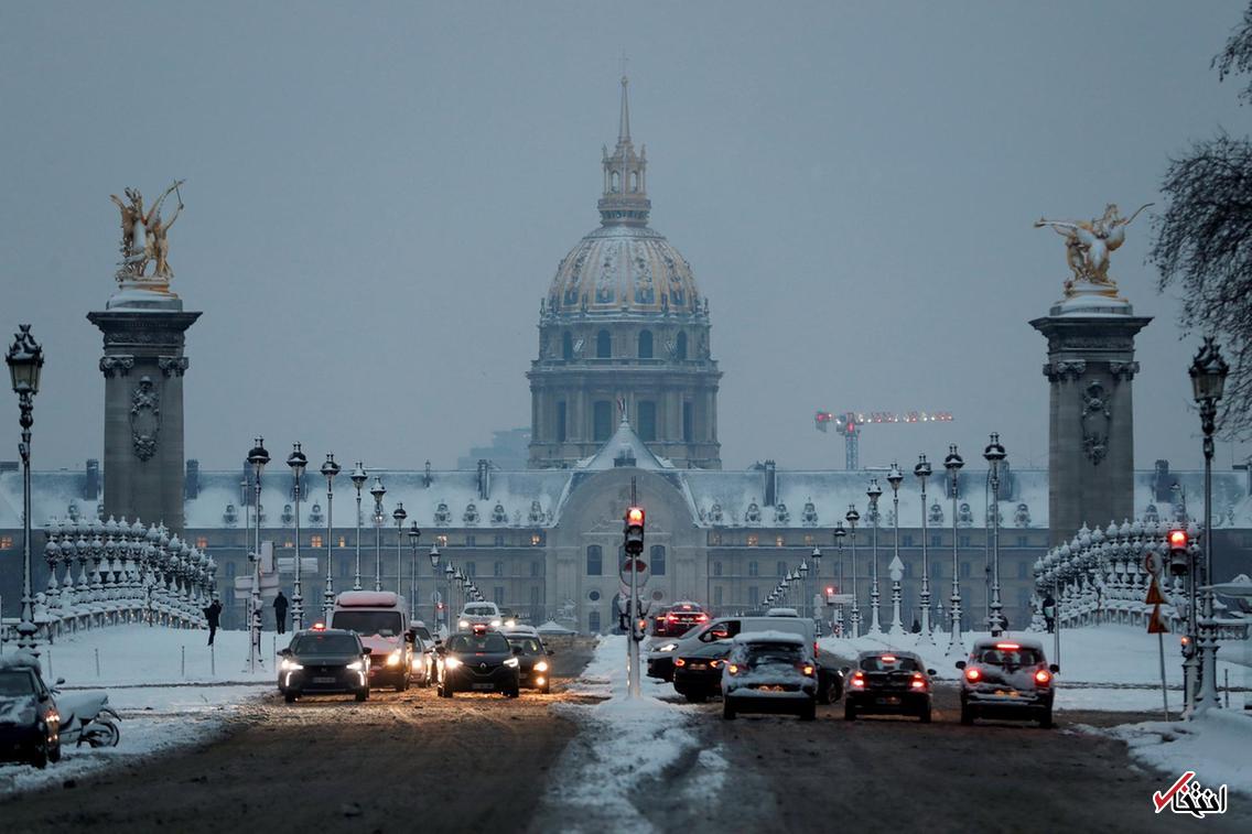 Единственный снег в Париже