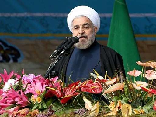 روحانی: اگر رژیم گذشته به انتخابات سالم، آزاد و ملی تن می‌داد، نیازی به انقلاب نبود/ انسداد دروازه انتخابات، مردم را هدایت کرد تا از مسیر یک انقلاب بزرگ، زنجیر را پاره کنند