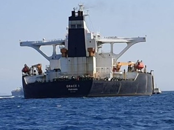 تمامی ۴ پرسنل نفتکش ایرانی توقیف شده در جبل‌الطارق آزاد شدند
