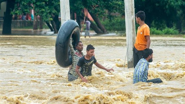 افزایش تلفات سیلاب‌های هند به ۱۶۵ نفر