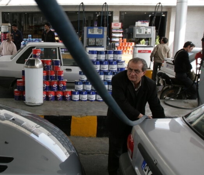 استاندار تهران: ذخیره سهمیه سوخت آبان خودروها تا ۶ماه قابل استفاده است