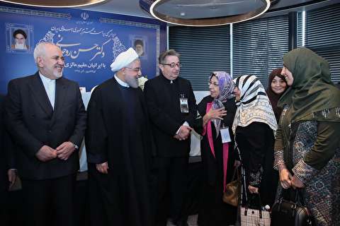تصاویر : دیدار صمیمی روحانی با ایرانیان مقیم مالزی