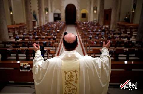 بازگشایی زودهنگام کلیسا‌های کاتولیک ایتالیا در دوران همه گیری کرونا