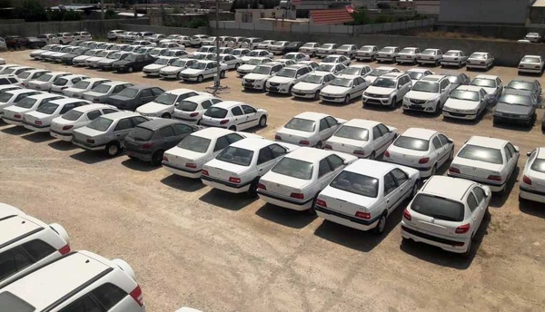 کشف بیش از ۴۰۰ خودروی احتکار شده، این‌بار در چیتگر