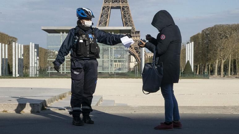 فرانسه مجدداً قرنطینه می‌شود / مکرون: اگر اقدام نکنیم ۴۰۰ هزار نفر فوت می‌کنند