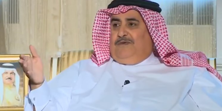 مشاور پادشاه بحرین: قطر باید دست از حملات مداوم  به دریانوردان و صیادان بحرینی دست بردارد / ما مسئله جان و مال شهروندانمان را جدی می‌گیریم