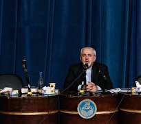 ویدیو / سخنان حذف شده ظریف در جمع دانشجویان دانشگاه تهران در آذر ۱۳۹۲:  من گفتم که آمریکا از تسلیحات ما نمی‌ترسد اما نگفتم که تسلیحات ما مهم نیست /  آنچه مانع حمله واشنگتن به ایران می شود مردم هستند