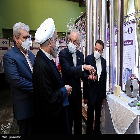 تصاویر: رونمایی و بازدید رئیس جمهور از نمایشگاه دستاوردهای سازمان انرژی اتمی ایران