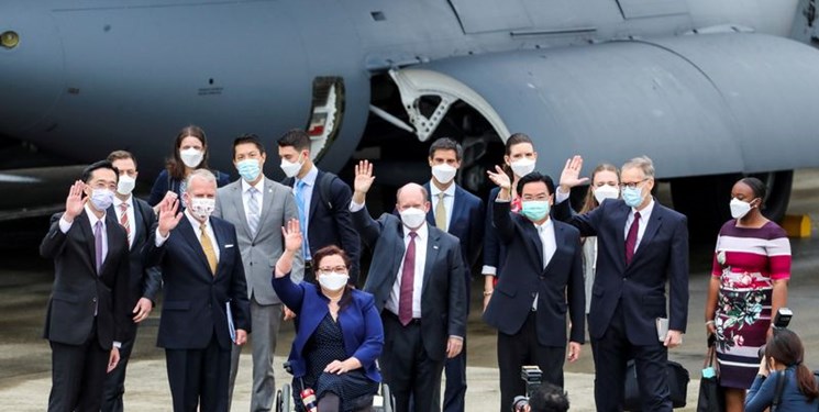 چین: سفر سناتورهای آمریکا با هواپیمای نظامی به تایوان بسیار خطرناک بود