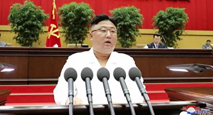 کیم جونگ اون: سبک کی-پاپ، موسیقی پاپ کره جنوبی، سرطان خطرناک است / این سبک می تواند جوانان کره شمالی را با لباس، مدل مو، سخنرانی و رفتار نامطبوع فاسد کند