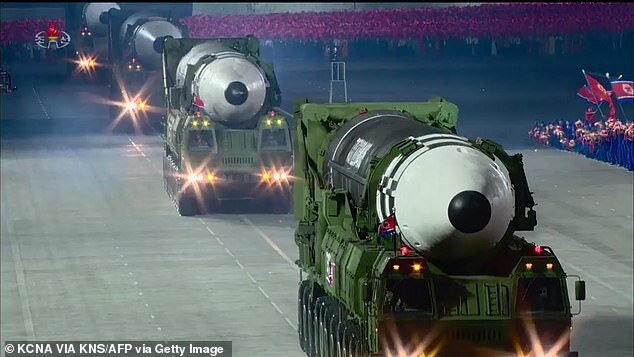 کره شمالی ویدیویی از شلیک موشک بالستیک قاره پیما منتشر کرد / یونهاپ: جعلی است